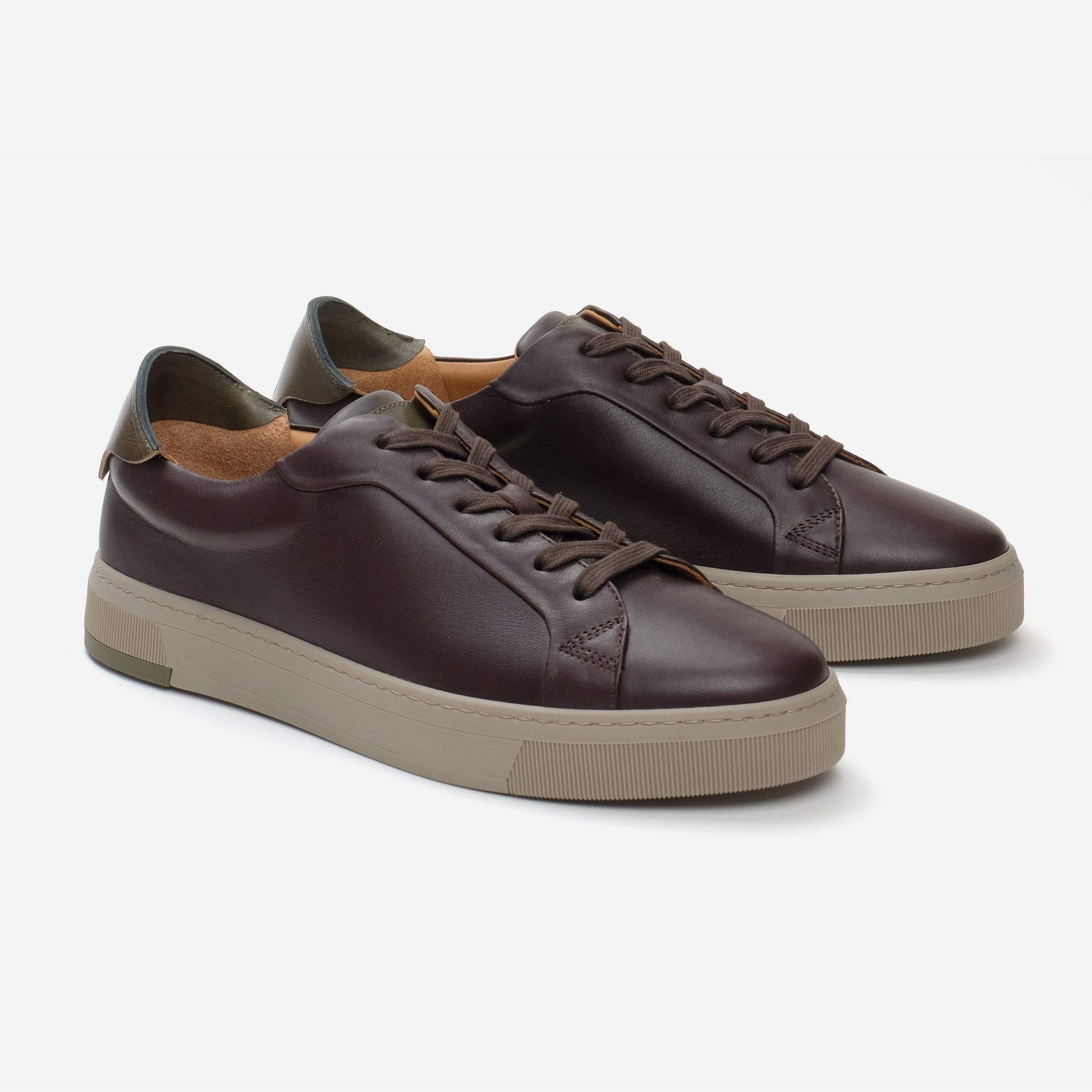 Men's Classic Dark Brown Sneaker