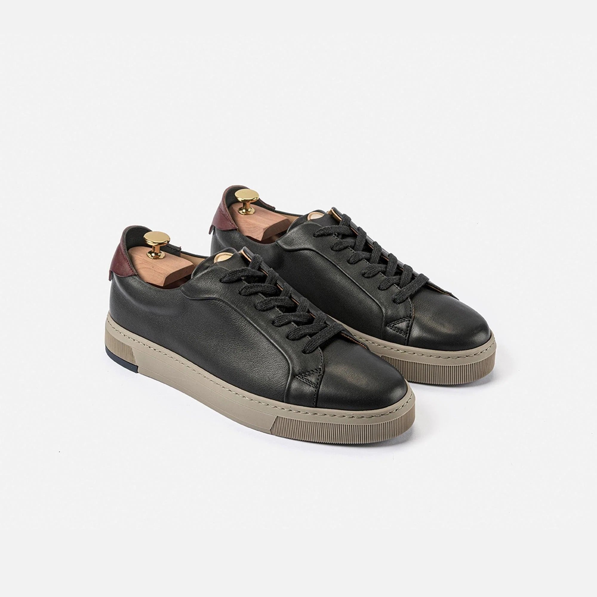 Men's VYN ONE Black Sneaker