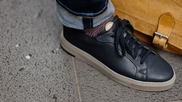The sneaker in a business casual look for men